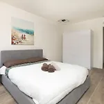 Apartament Free Parking And Private Terrace Design Triest