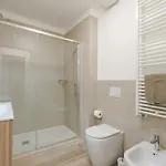 Apartament Free Parking And Private Terrace Design