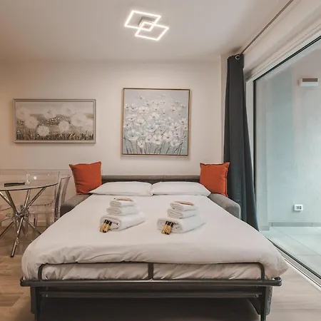 Free Parking And Private Terrace Design Apartamento Trieste