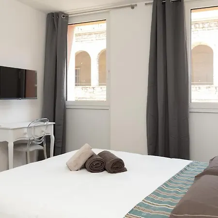 Апартаменти Free Parking And Private Terrace Design Трієст