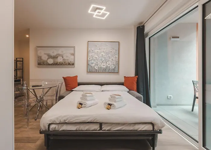 Free Parking And Private Terrace Design Appartamento Trieste