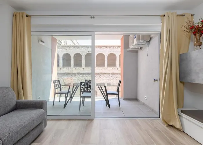 Free Parking And Private Terrace Design * Trieste